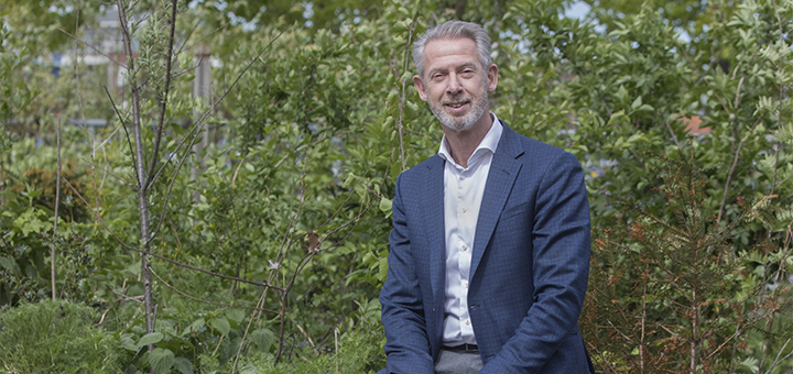 Onno Hoes, voorzitter Schakelteam personen met verward gedrag:  “Eerste signalen opvangen in huisartsenpraktijk”