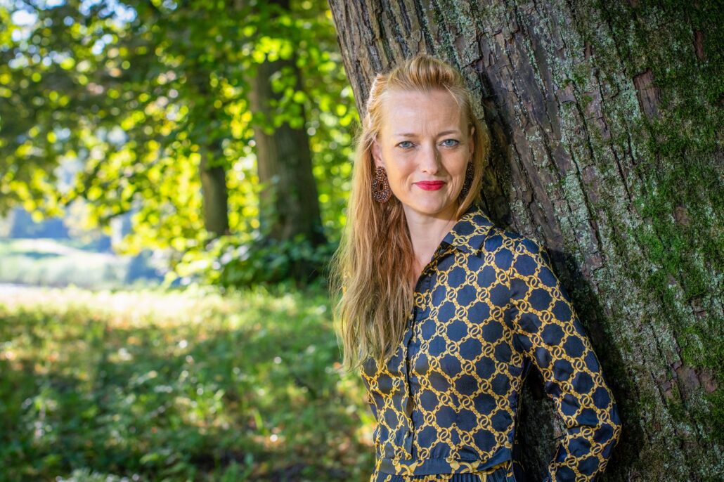 Voorzitterschap Iris de Vries verlengd met vier jaar: Een blik op de toekomst onder haar leiderschap